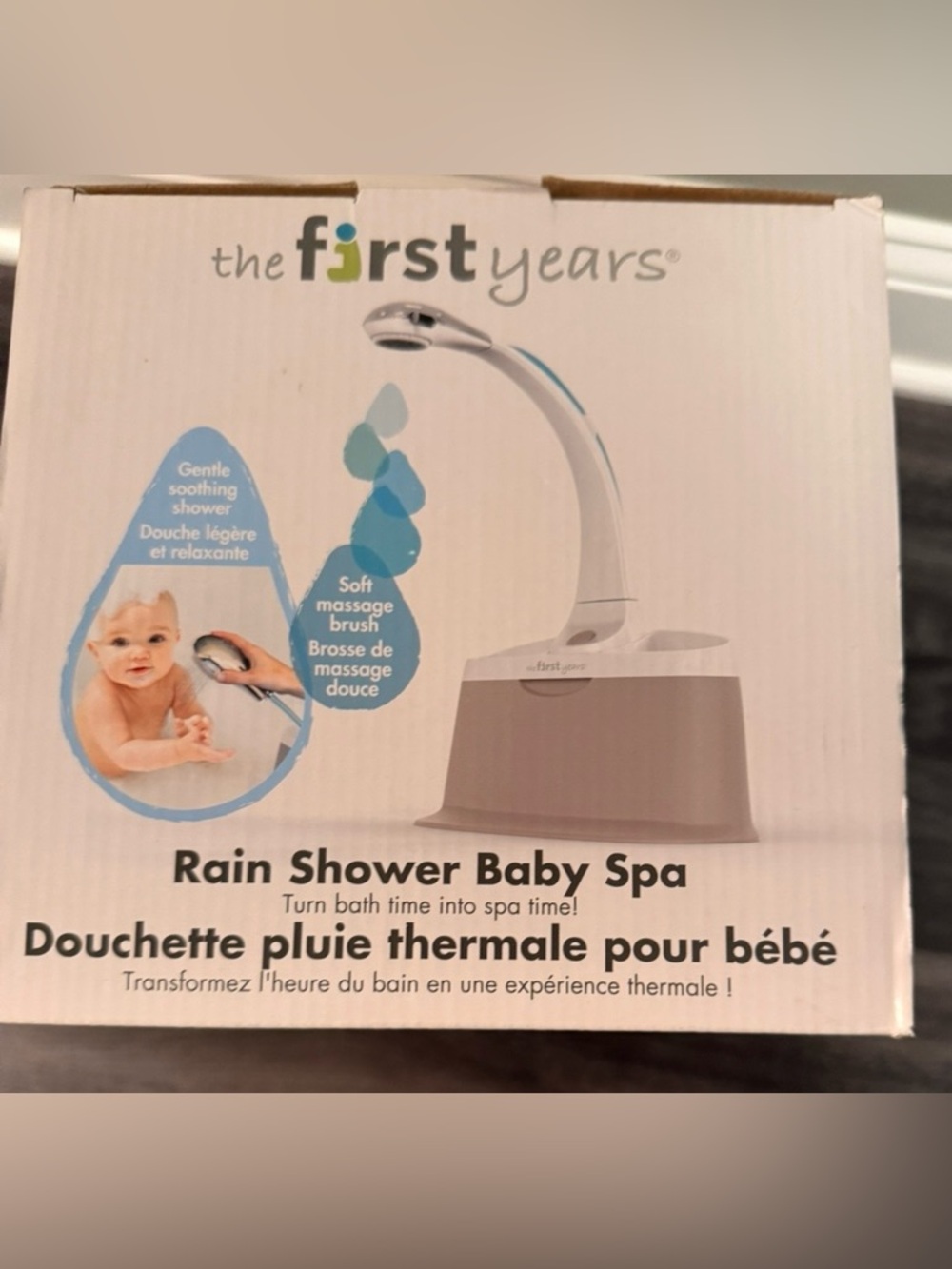 The First Years Rain Shower Baby Spa in White and gray